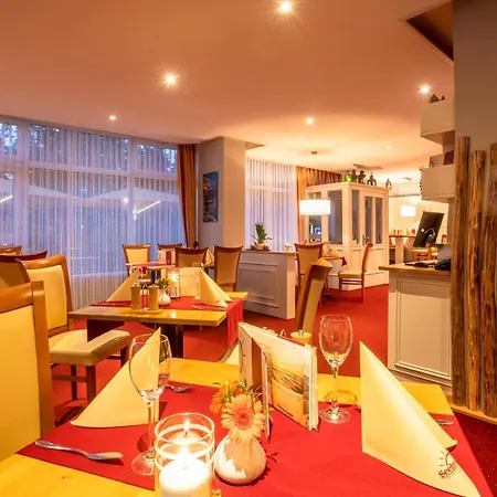 & Restaurant Seebruecke فندق زنغست