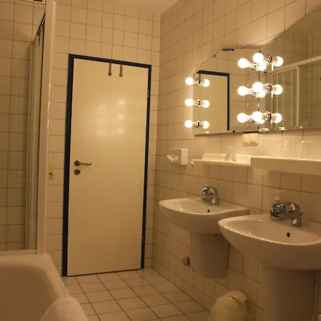 & Restaurant Seebruecke 3*
